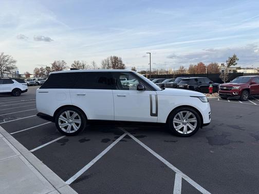 2023 Land Rover Range Rover P400 SE