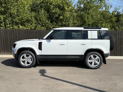 2025 Land Rover Defender 110 P300