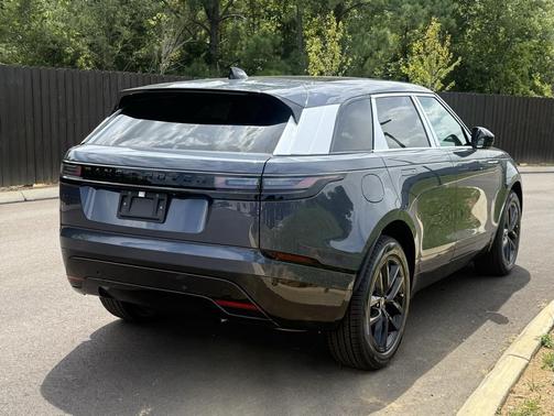2026 Land Rover Range Rover Velar P250 SE R-Dynamic