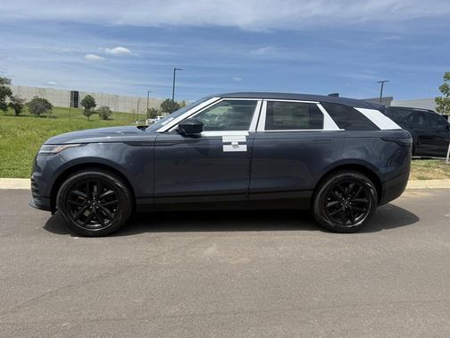 2026 Land Rover Range Rover Velar P250 SE R-Dynamic