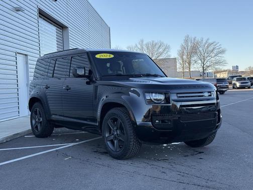 2024 Land Rover Defender 110 P400 X-Dynamic SE