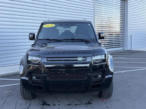 2024 Land Rover Defender 110 P400 X-Dynamic SE