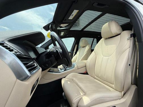Alpine White 2020 BMW X5 xDrive40i