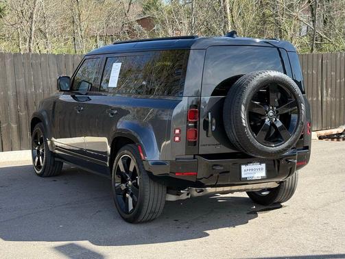 2023 Land Rover Defender 110 X-Dynamic SE