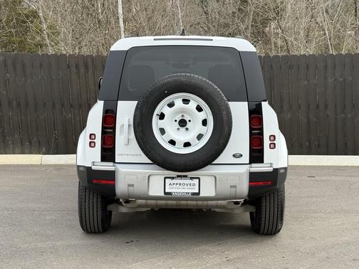 2023 Land Rover Defender 110 Standard