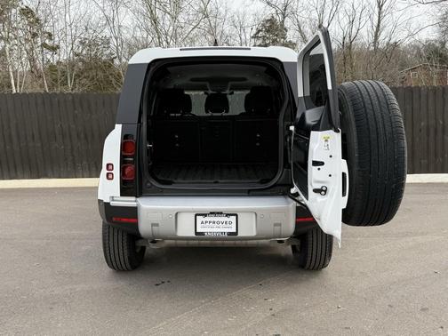 2023 Land Rover Defender 110 Standard