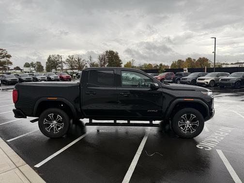 2025 GMC Canyon AT4