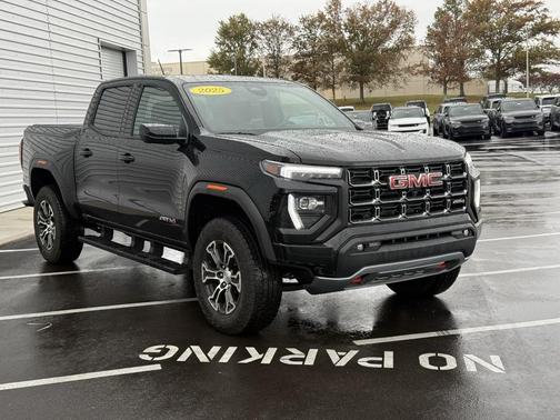 2025 GMC Canyon AT4