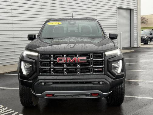 2025 GMC Canyon AT4