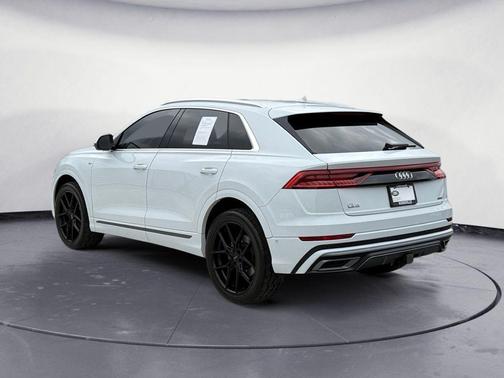 2021 Audi Q8 55 Premium Plus