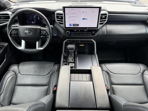 2024 Toyota Tundra Hybrid Platinum