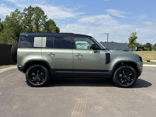 2025 Land Rover Defender 110 P400 S