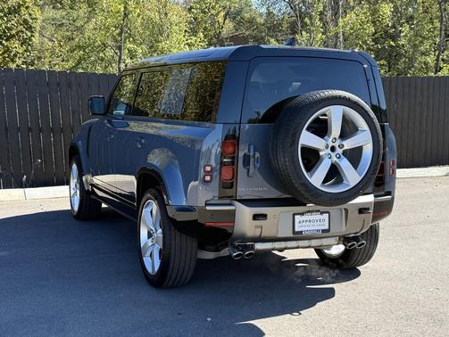 2025 Land Rover Defender 110 P500 X-Dynamic SE