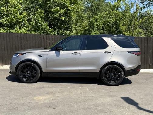 2025 Land Rover Discovery P360 Dynamic SE