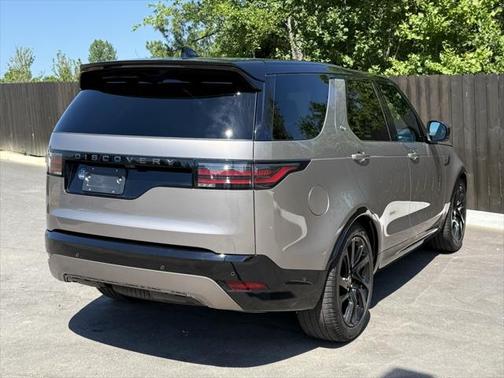 2025 Land Rover Discovery P360 Dynamic SE