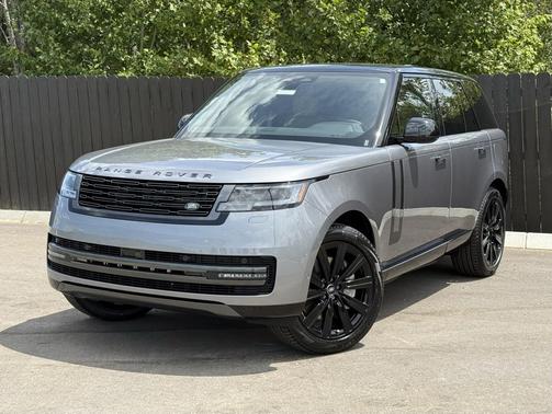 2025 Land Rover Range Rover P550e SE