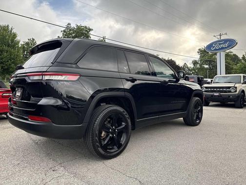 2023 Jeep Grand Cherokee Limited X