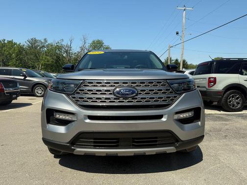 Iconic Silver Metallic 2024 Ford Explorer Limited