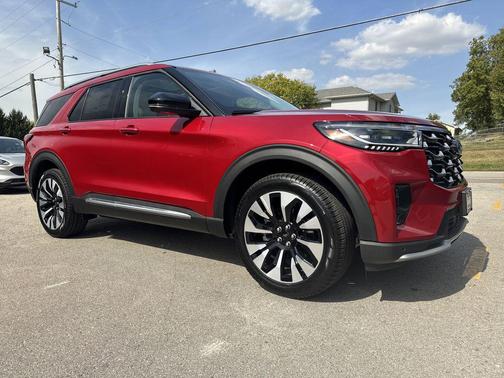 2025 Ford Explorer Platinum