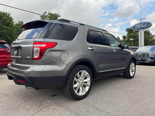 Gray 2014 Ford Explorer XLT