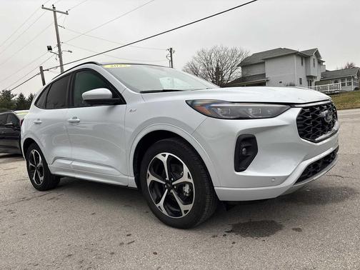 2025 Ford Escape ST-Line Elite