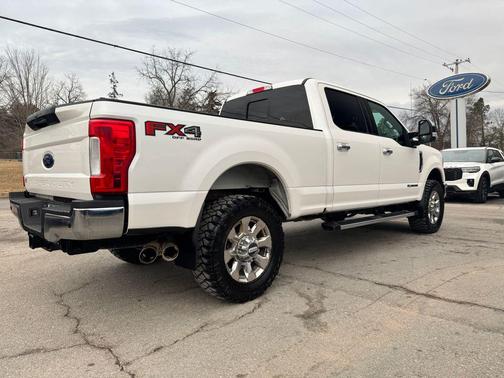 2017 Ford F-350 Lariat