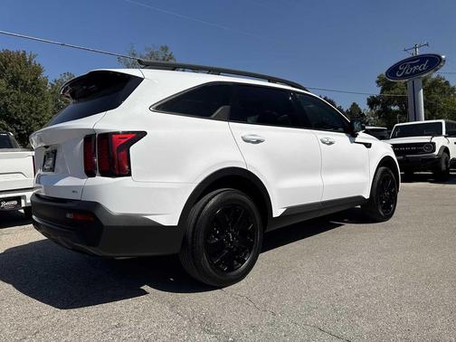 2023 Kia Sorento S
