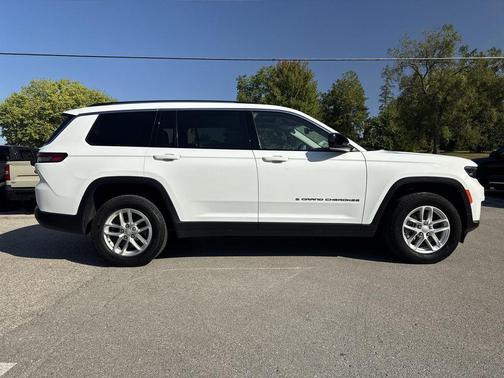 2022 Jeep Grand Cherokee L Laredo