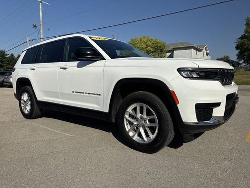 2022 Jeep Grand Cherokee L Laredo