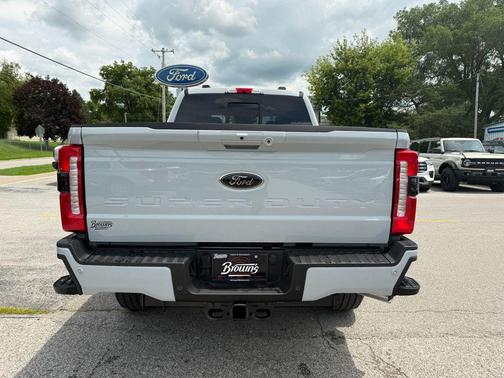 Avalanche 2026 Ford F-350 Lariat