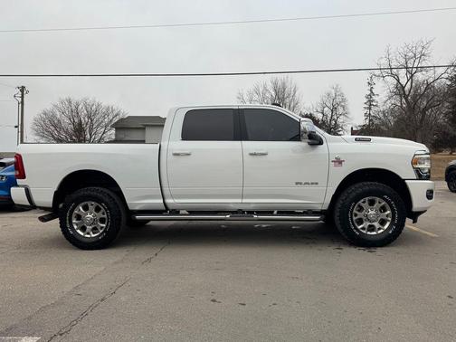 2023 RAM 2500 Laramie Crew Cab 4x4 6'4' Box