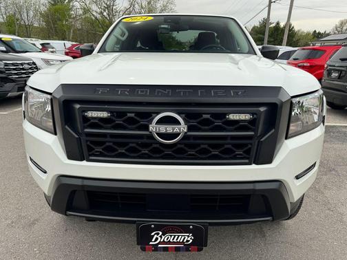 Glacier White 2024 Nissan Frontier S