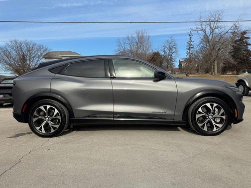 2021 Ford Mustang Mach-E Premium