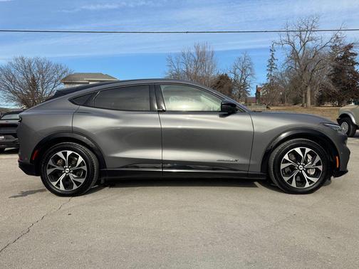 2021 Ford Mustang Mach-E Premium