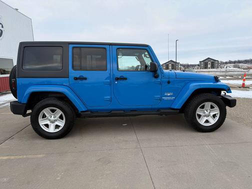 2011 Jeep Wrangler Unlimited Sahara