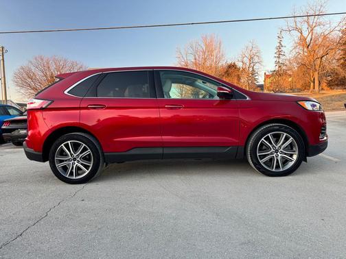2024 Ford Edge Titanium