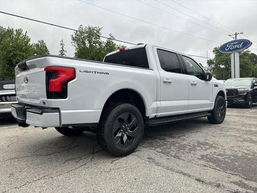 2025 Ford F-150 Lightning Flash