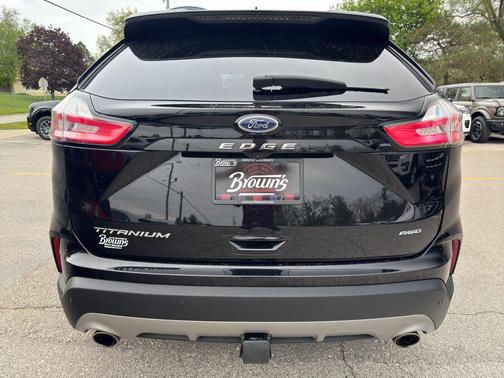 Agate Black Metallic 2024 Ford Edge Titanium