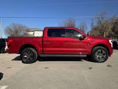 2024 Ford F-150 Lightning LARIAT