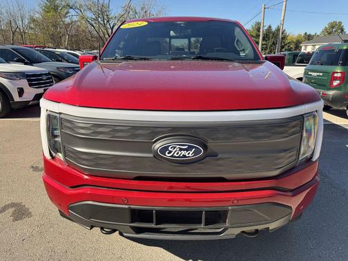 2024 Ford F-150 Lightning LARIAT