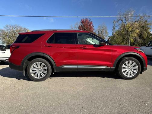 2025 Ford Explorer Platinum