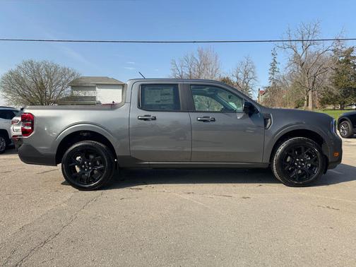 CARBONIZED GRAY METALLIC 2026 Ford Maverick Lariat