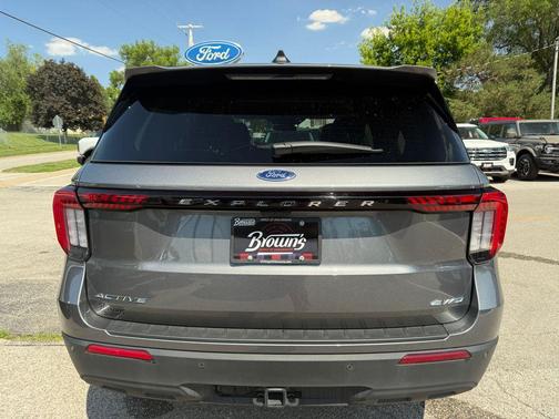 Carbonized Gray Metallic 2025 Ford Explorer Active