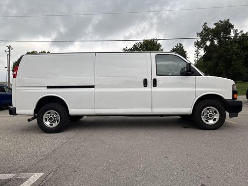 2023 GMC Savana 2500 Work Van