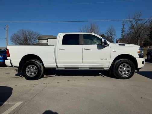 2024 RAM 2500 Laramie Crew Cab 4x4 6'4' Box