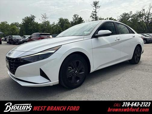 2022 Hyundai ELANTRA SEL
