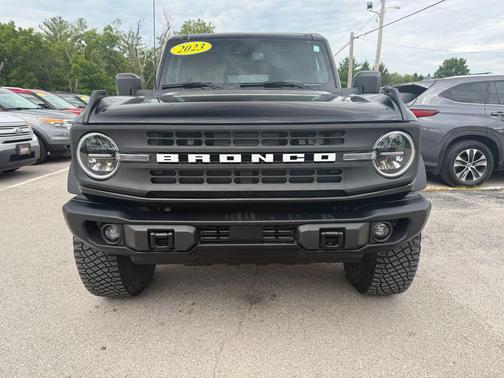 Shadow Black 2023 Ford Bronco Black Diamond