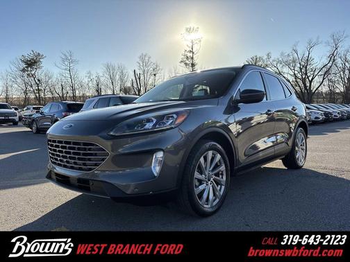 2022 Ford Escape Titanium