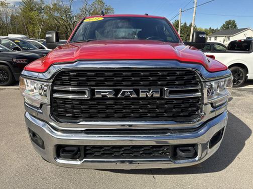 2024 RAM 2500 Big Horn Crew Cab 4x4 8' Box