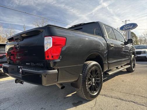 2019 Nissan Titan SL